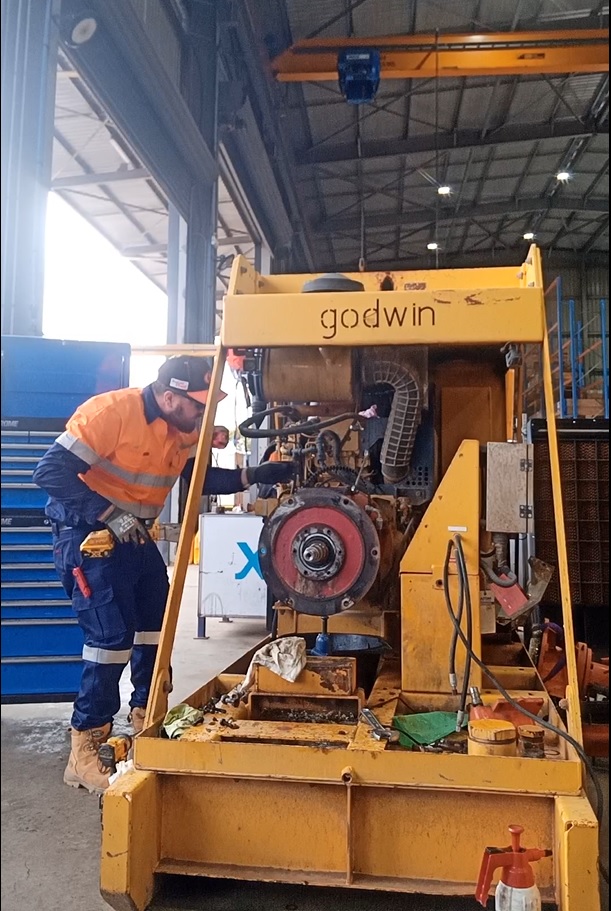 Dewatering pump setup