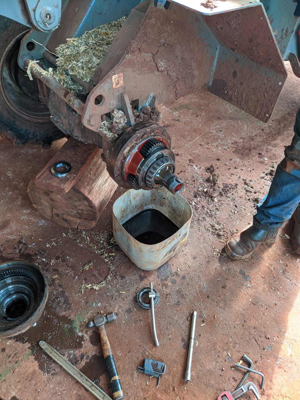 Forage harvester maintenance