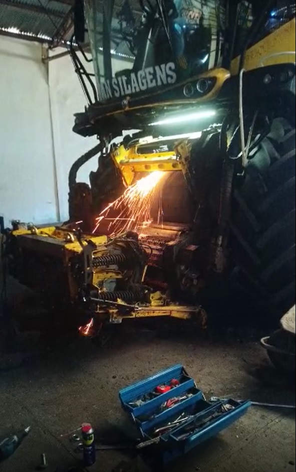 Harvester field repair